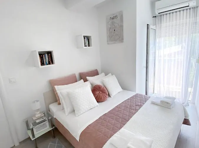 Homey With A View Split